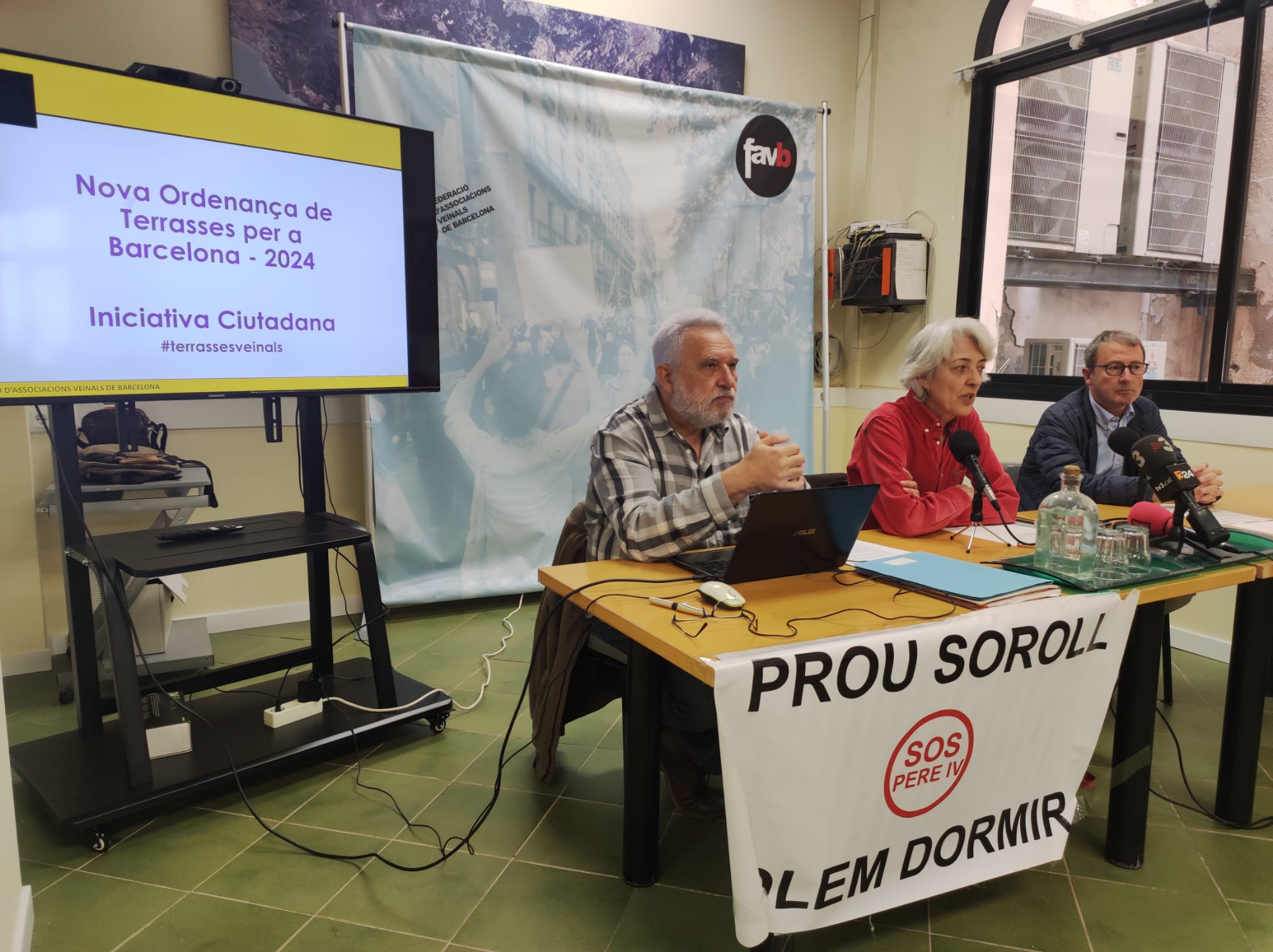 Presentada la iniciativa ciutadana per reclamar una nova Ordenança de Terrasses a Barcelona